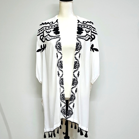 Chico's White Kimono Caftan with Black Embroidery And Tassels **READ, FLAWED** - Picture 1 of 10